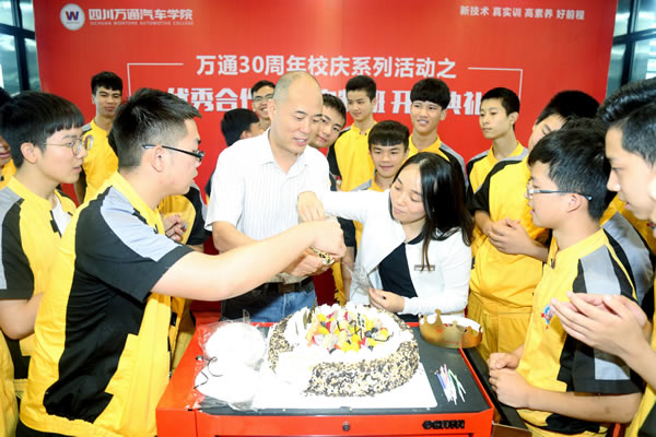 汽车发烧友们